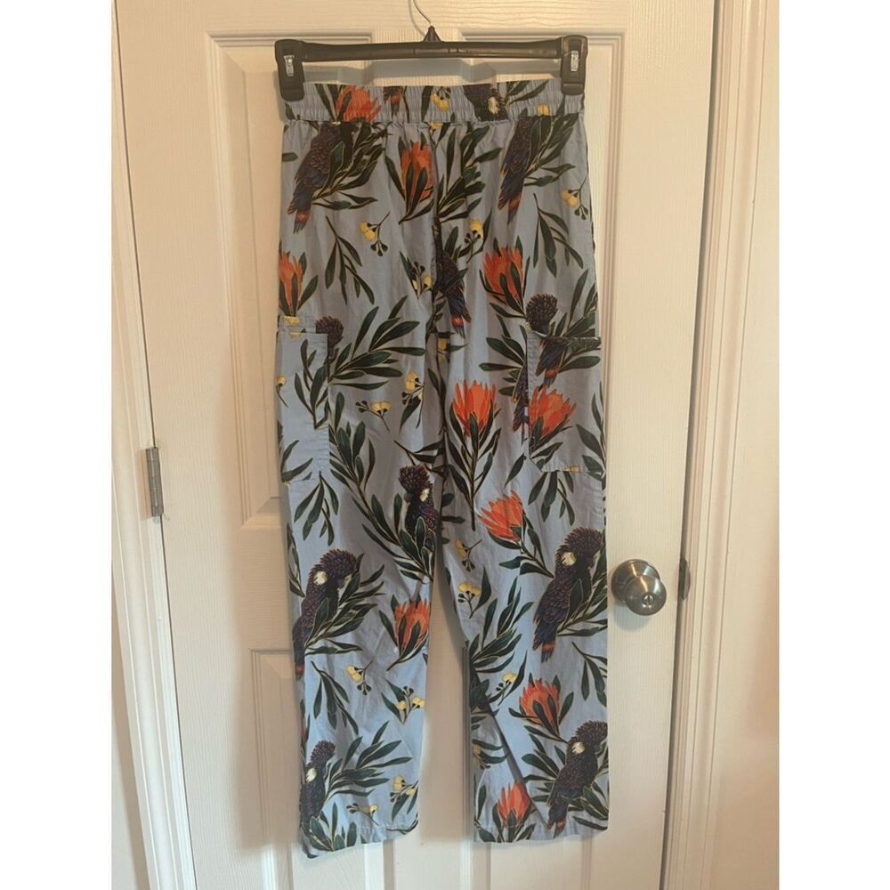 Light Blue Parrot Floral Scrub Set - Picture 5 of 11
